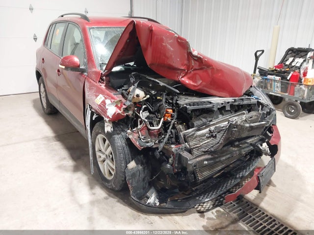 WVGBV7AX3GW042115 Volkswagen TIGUAN S
