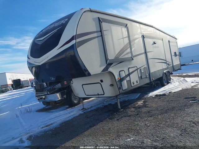 4YDF33521H9320087 Crossroads Cruiser 3351bh 5th Whell Travel Trailer
