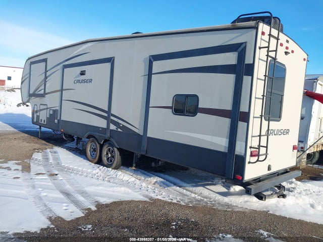 4YDF33521H9320087 Crossroads Cruiser 3351bh 5th Whell Travel Trailer