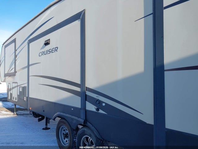 4YDF33521H9320087 Crossroads Cruiser 3351bh 5th Whell Travel Trailer