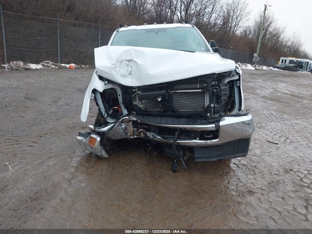 1FTRF3BT5NED37515 Ford F-350 Xl