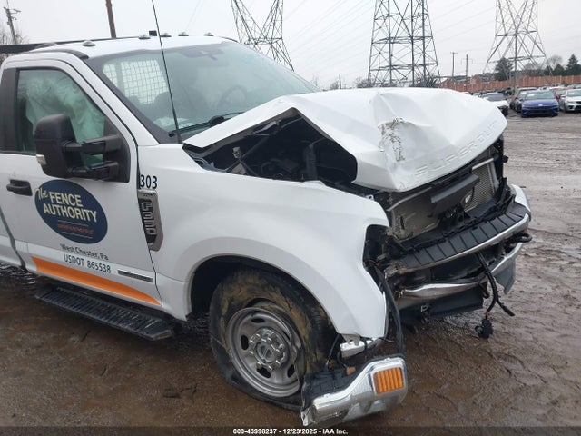1FTRF3BT5NED37515 Ford F-350 Xl
