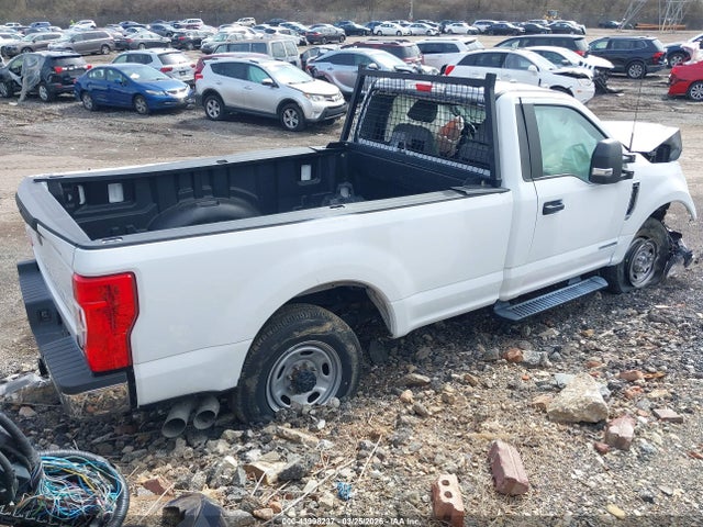 1FTRF3BT5NED37515 Ford F-350 Xl