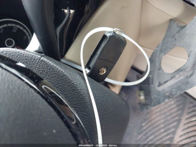 2014 VOLKSWAGEN BEETLE 3VW5P7ATXEM802124 Photo 10