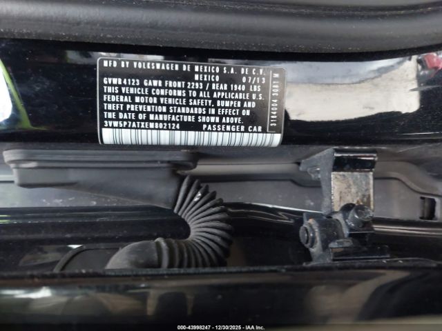 2014 VOLKSWAGEN BEETLE 3VW5P7ATXEM802124 Photo 8