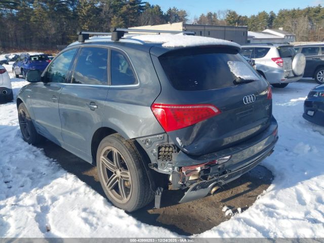 2011 AUDI Q5 WA1DKAFP0BA012890 Photo 2