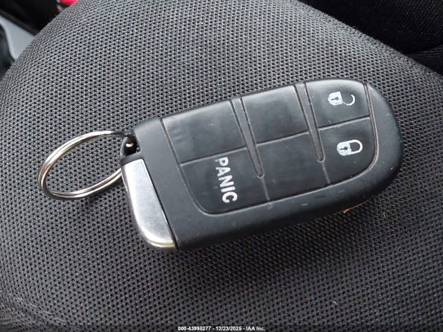 ZACNJBAB5KPJ76146 Jeep Renegade Sport 4x4