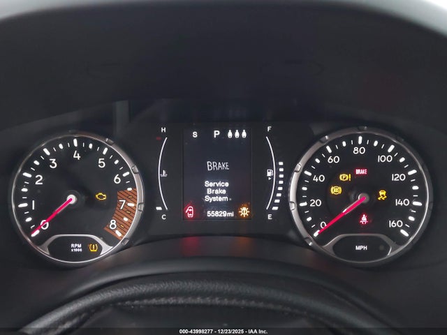 ZACNJBAB5KPJ76146 Jeep Renegade Sport 4x4