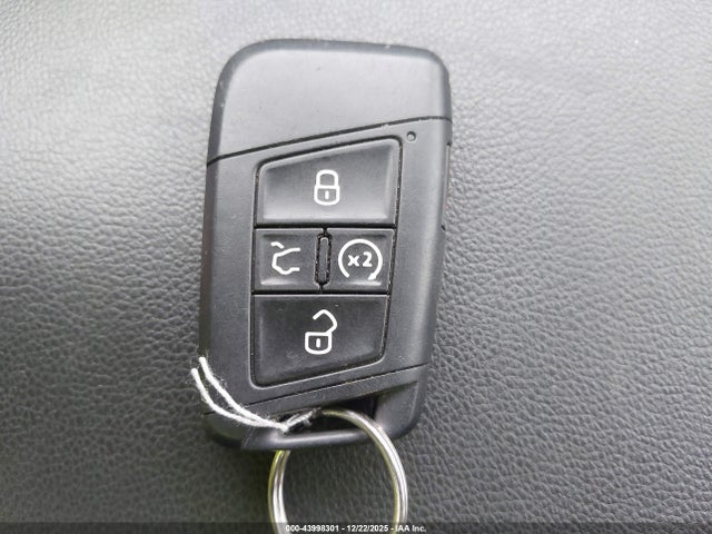 43998301 :رقم المزاد ، 1V2YR2CA4KC561519 vin ، 2019 Volkswagen Atlas 3.6l V6 Se W/technology R-line مزاد بيع