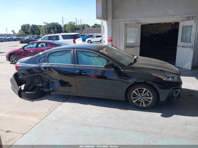 2024 Kia Forte Lxs მანქანა იყიდება აუქციონზე, vin: 3KPF24AD9RE781487, აუქციონის ნომერი: 43998329