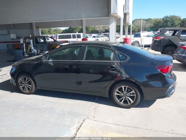 2024 Kia Forte Lxs მანქანა იყიდება აუქციონზე, vin: 3KPF24AD9RE781487, აუქციონის ნომერი: 43998329