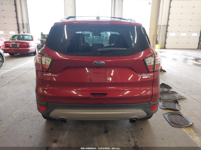 1FMCU9J96HUA51098 Ford Escape Titanium