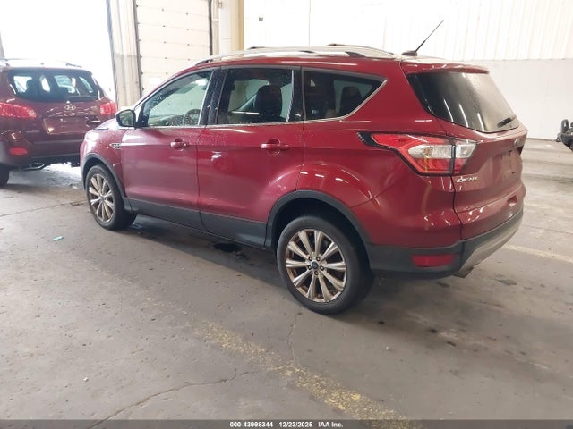 1FMCU9J96HUA51098 Ford Escape Titanium