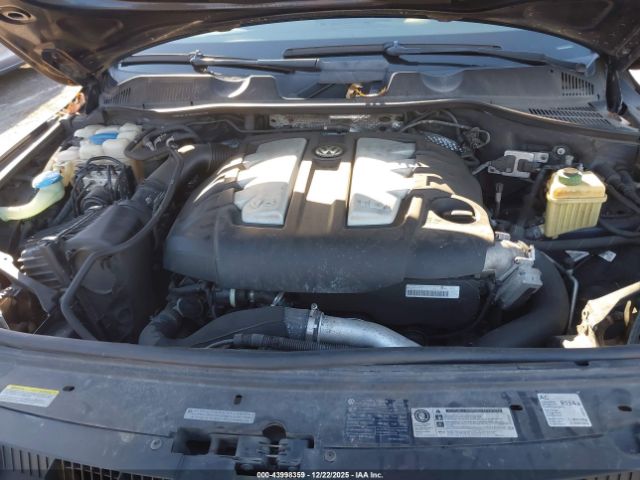 2011 VOLKSWAGEN TOUAREG WVGFK9BP9BD001514 Photo 9