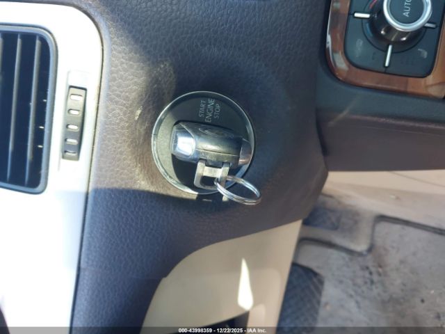 2011 VOLKSWAGEN TOUAREG WVGFK9BP9BD001514 Photo 10