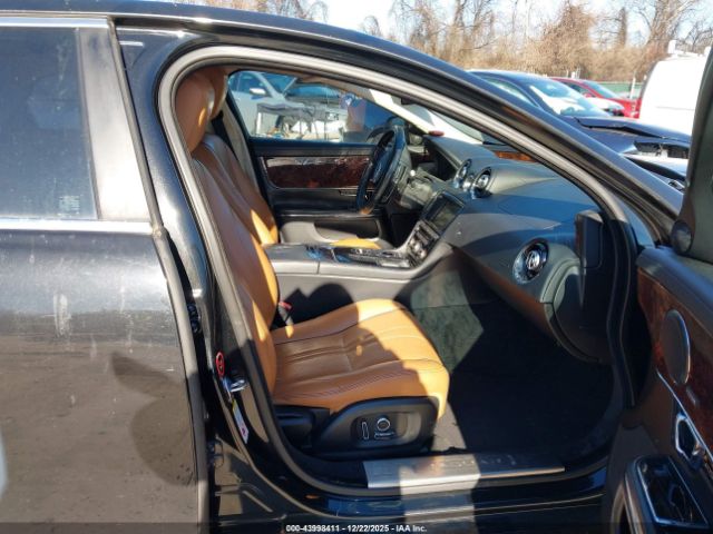 2016 JAGUAR XJ SAJWJ1CD3G8V94012 Photo 4