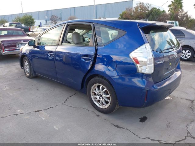 2014 TOYOTA PRIUS V JTDZN3EU4E3330722 Photo 2