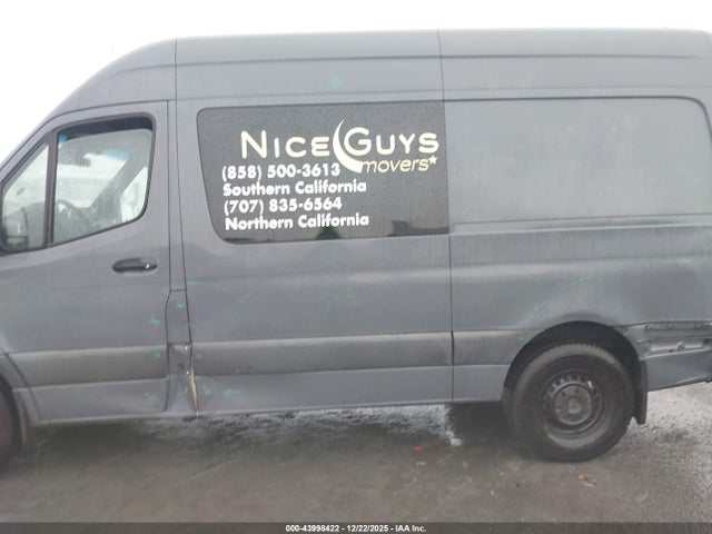 W1W4DBHY0MT044911 Mercedes-Benz Sprinter 2500 Standard Roof I4 Diesel
