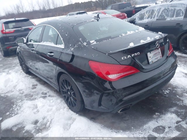 2015 MERCEDES-BENZ CLA 250 WDDSJ4GB1FN264768 Photo 2