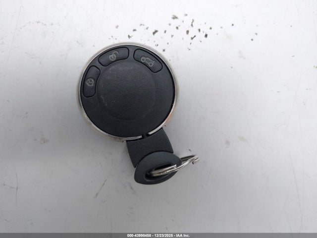 2008 MINI COOPER WMWMF73568TV35051 Photo 10