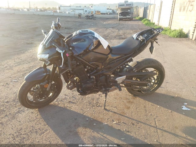 JKAZR2F19NA035222 Kawasaki ZR900
