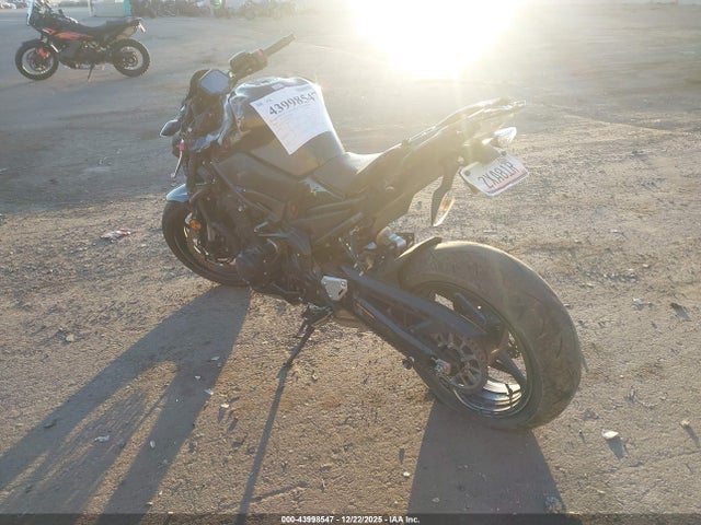 2022 KAWASAKI ZR900 JKAZR2F19NA035222 Photo 2