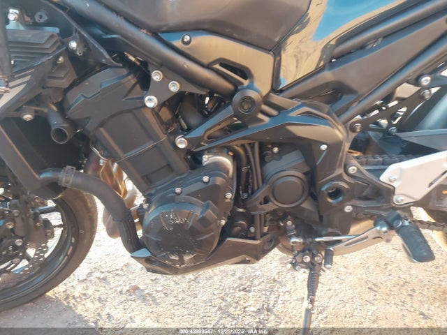 2022 KAWASAKI ZR900 JKAZR2F19NA035222 Photo 8