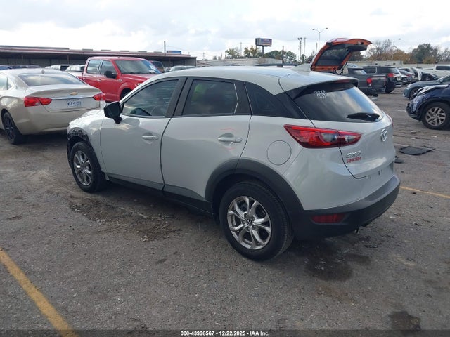 2016 MAZDA CX-3 JM1DKBC73G0126329 Photo 2