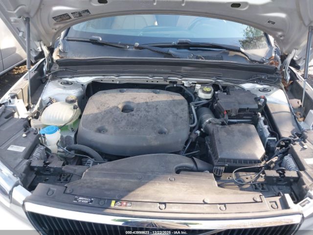 2019 VOLVO XC40 YV4162XZ2K2007667 Photo 9