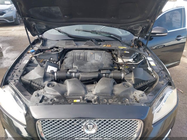 2012 JAGUAR XJ SAJWA2GB2CLV24457 Photo 9