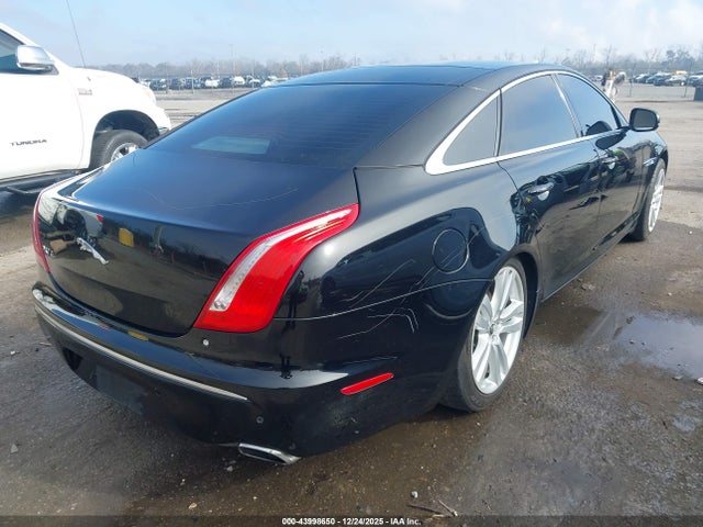 2012 JAGUAR XJ SAJWA2GB2CLV24457 Photo 3