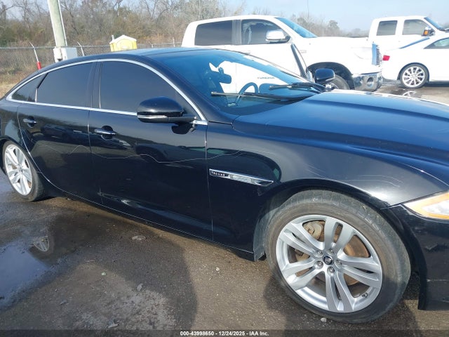 2012 JAGUAR XJ SAJWA2GB2CLV24457 Photo 5