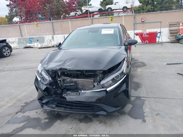 KIA Forte Lxs 2023 3KPF24AD6PE626439 Image 12