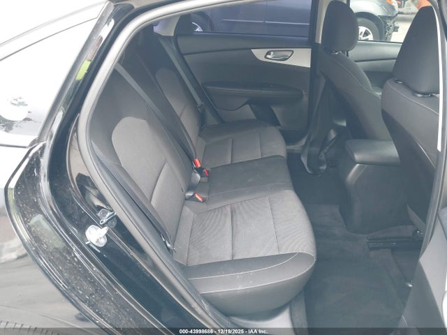 KIA Forte Lxs 2023 3KPF24AD6PE626439 Image 8