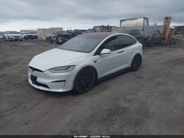 2023 TESLA MODEL X 7SAXCBE6XPF404940 Photo 1