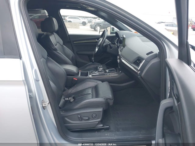 2018 AUDI SQ5 WA1C4AFYXJ2054233 Photo 4