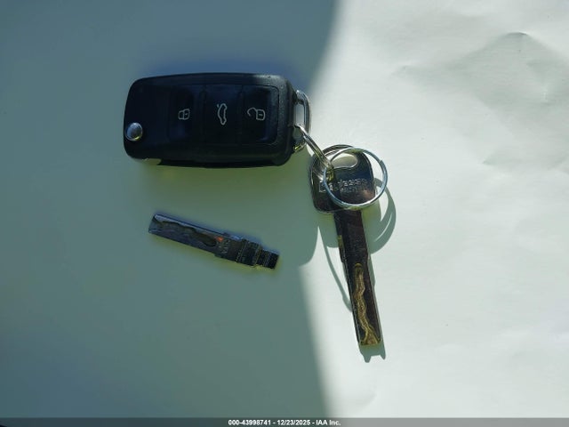 Продаж на аукціоні авто 2016 Volkswagen Passat 1.8t Se, vin: 1VWBT7A3XGC044563, номер лоту: 43998741