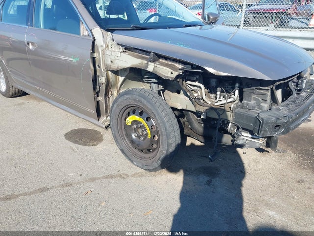 Продаж на аукціоні авто 2016 Volkswagen Passat 1.8t Se, vin: 1VWBT7A3XGC044563, номер лоту: 43998741