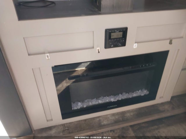 5ZT3SR3B9L6104527 Forest River Sabre