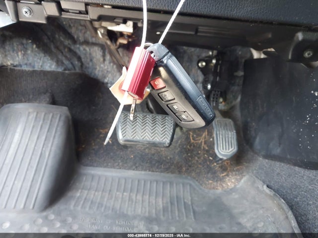 JTMDFREV2HJ128772 Toyota Rav4 Limited
