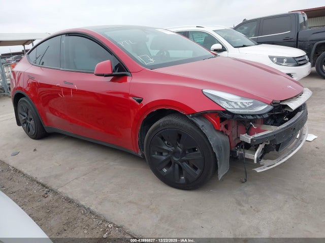 2021 TESLA MODEL Y 5YJYGDEE1MF061293 Photo 0