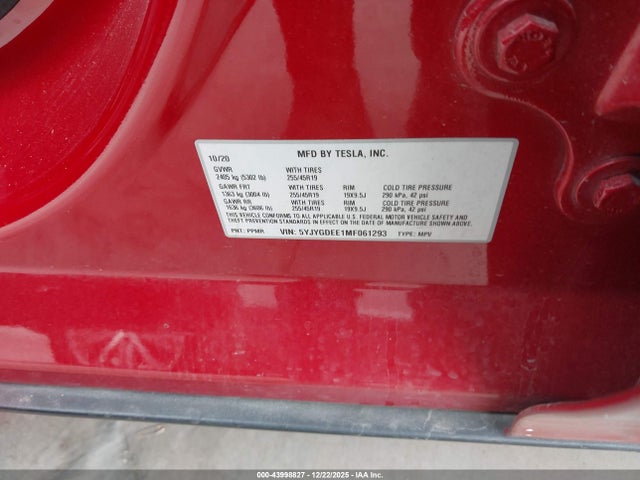 2021 TESLA MODEL Y 5YJYGDEE1MF061293 Photo 8