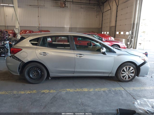 4S3GTAA60J3710837 Subaru Impreza 2.0i