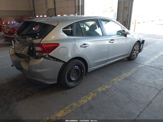 4S3GTAA60J3710837 Subaru Impreza 2.0i