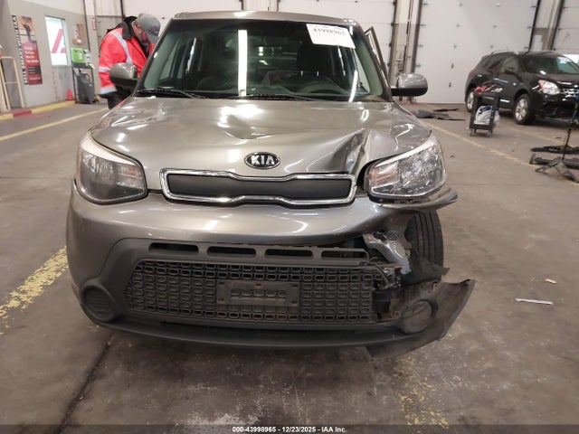 KNDJN2A29F7133423 KIA Soul !