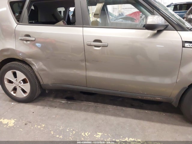 KNDJN2A29F7133423 KIA Soul !
