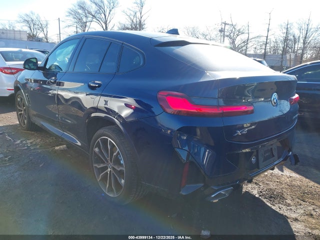 2024 BMW X4 5UX33DT07R9X51868 Photo 2