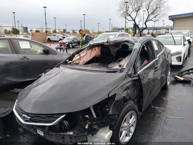 1G1BE5SM3J7111859 Chevrolet Cruze Lt Auto