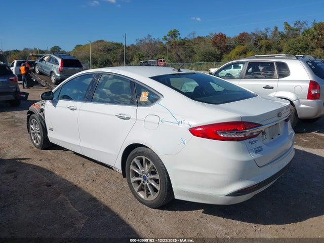 2017 FORD FUSION ENERGI 3FA6P0PU0HR201090 Photo 2