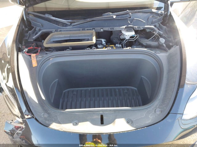 2021 TESLA MODEL Y 5YJYGAED5MF135675 Photo 9